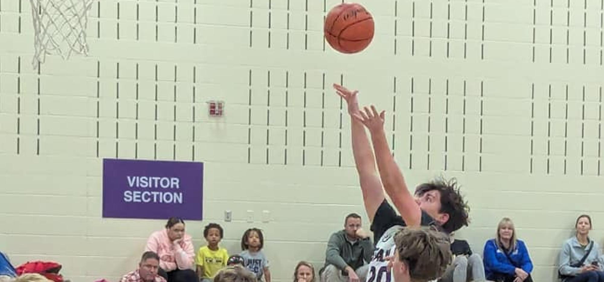 image of basketball game